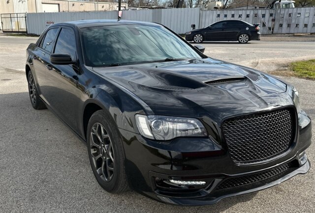 2018 Chrysler 300 Series S  