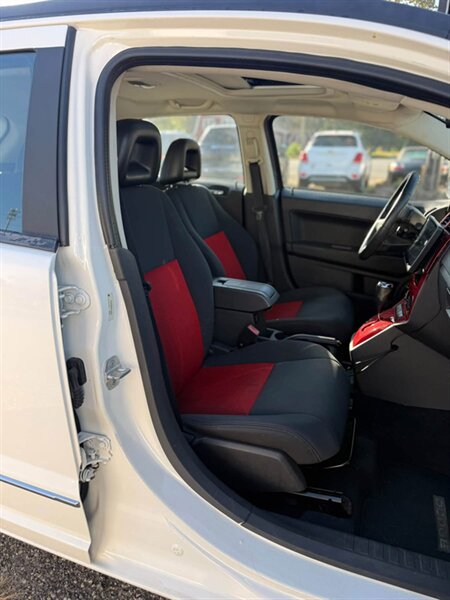 2009 Dodge Caliber R/T - Photo 10 - Elkhart, IN 46514