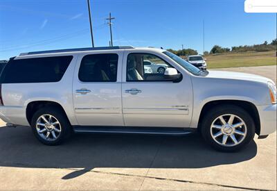 2011 GMC Yukon XL Denali   - Photo 5 - Elkhart, IN 46514