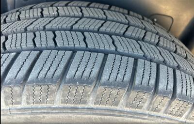 2011 GMC Yukon XL Denali   - Photo 6 - Elkhart, IN 46514