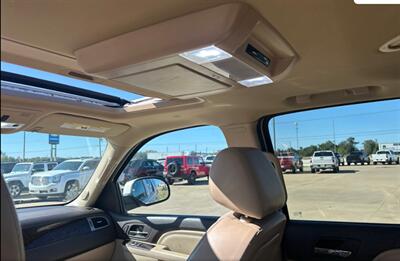 2011 GMC Yukon XL Denali   - Photo 8 - Elkhart, IN 46514