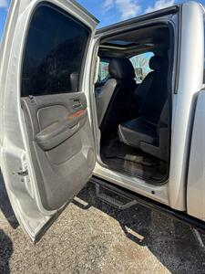 2011 Chevrolet Silverado 3500 LTZ   - Photo 31 - Elkhart, IN 46514
