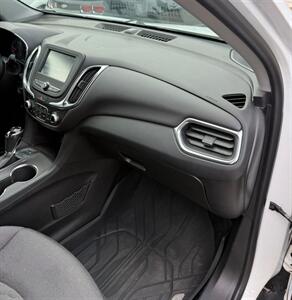 2018 Chevrolet Equinox LT   - Photo 12 - Elkhart, IN 46514