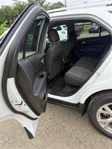 2018 Chevrolet Equinox LT   - Photo 10 - Elkhart, IN 46514