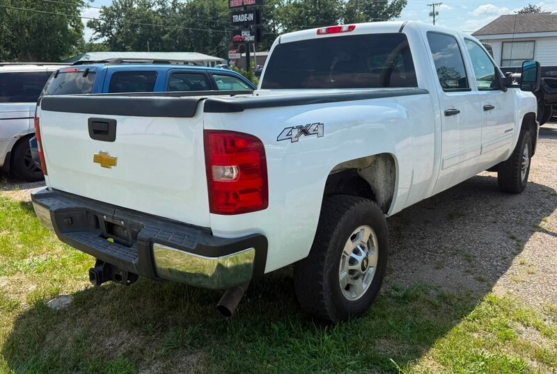 2013 Chevrolet Silverado 2500 LT - Photo 7 - Elkhart, IN 46514