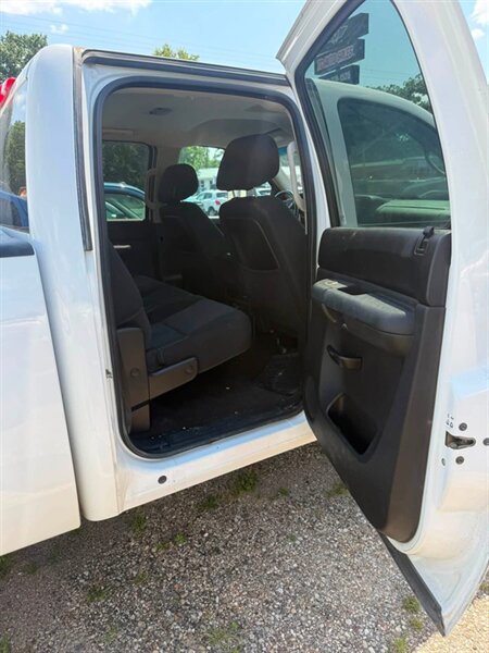 2013 Chevrolet Silverado 2500 LT - Photo 14 - Elkhart, IN 46514