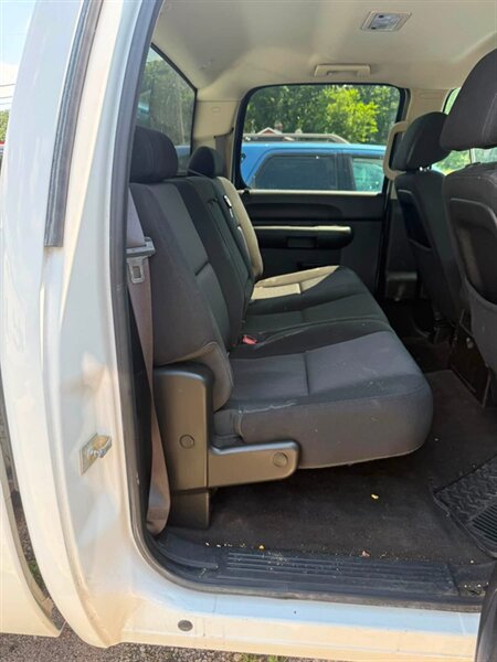 2013 Chevrolet Silverado 2500 LT - Photo 15 - Elkhart, IN 46514