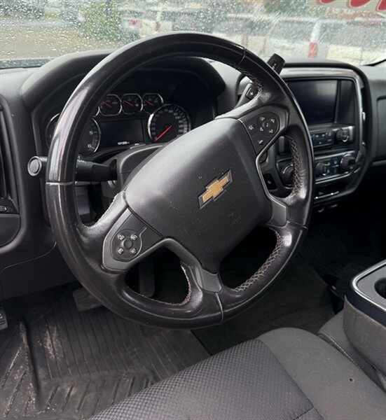 2018 Chevrolet Silverado 1500 LT - Photo 12 - Elkhart, IN 46514
