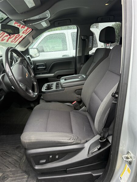 2018 Chevrolet Silverado 1500 LT - Photo 11 - Elkhart, IN 46514