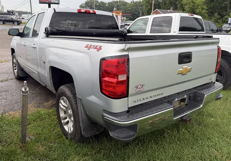 2018 Chevrolet Silverado 1500 LT - Photo 8 - Elkhart, IN 46514