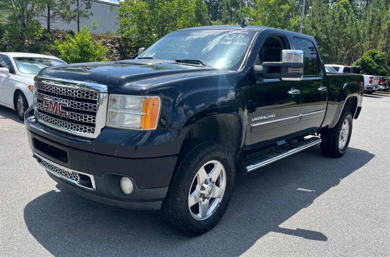 2011 GMC Sierra 2500 Denali - Photo 4 - Elkhart, IN 46514