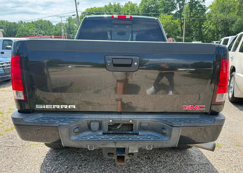 2011 GMC Sierra 2500 Denali - Photo 15 - Elkhart, IN 46514