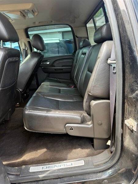 2011 GMC Sierra 2500 Denali - Photo 20 - Elkhart, IN 46514