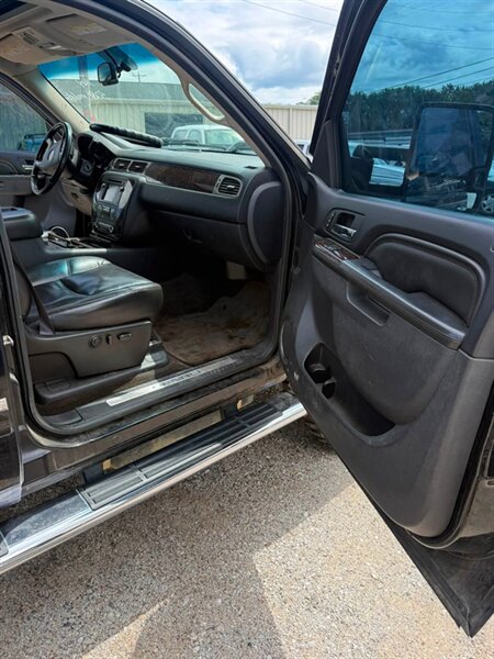 2011 GMC Sierra 2500 Denali - Photo 19 - Elkhart, IN 46514