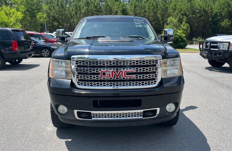 2011 GMC Sierra 2500 Denali - Photo 11 - Elkhart, IN 46514