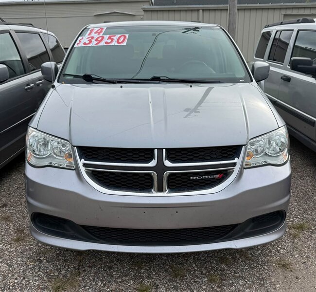2014 Dodge Grand Caravan SXT - Photo 3 - Elkhart, IN 46514