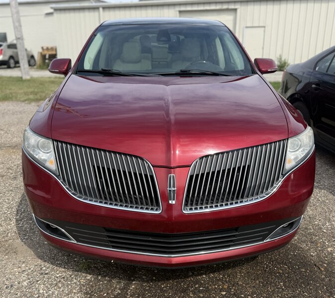 2014 Lincoln MKT Ecoboost - Photo 11 - Elkhart, IN 46514