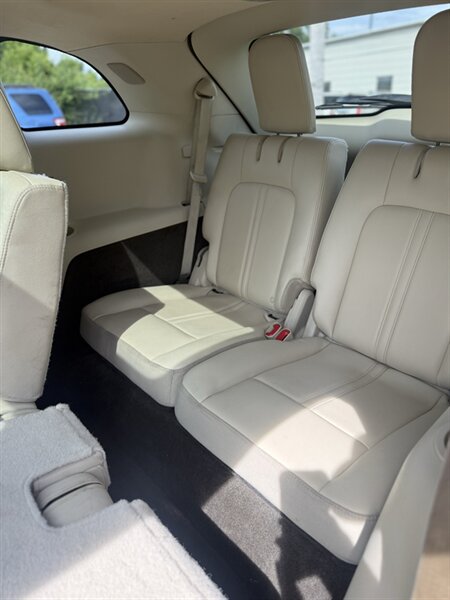 2014 Lincoln MKT Ecoboost - Photo 16 - Elkhart, IN 46514