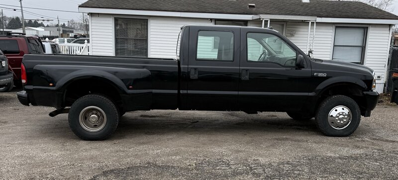 2002 Ford F-350 Super Duty XL - Photo 8 - Elkhart, IN 46514