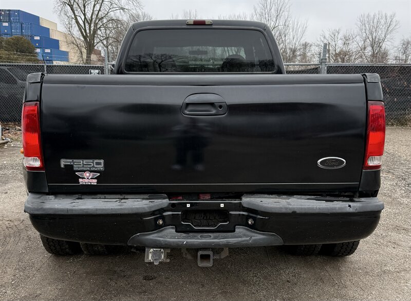 2002 Ford F-350 Super Duty XL - Photo 6 - Elkhart, IN 46514