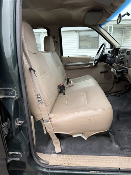 2002 Ford F-350 Super Duty XL - Photo 15 - Elkhart, IN 46514