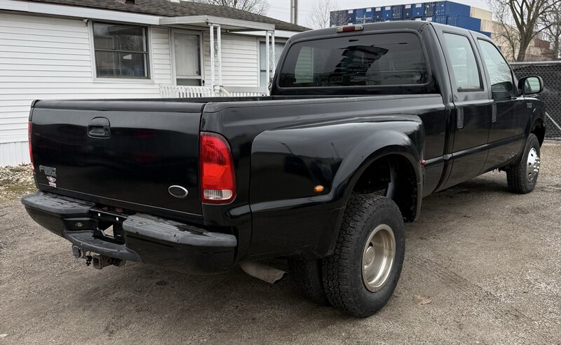 2002 Ford F-350 Super Duty XL - Photo 5 - Elkhart, IN 46514