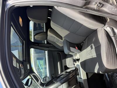 2011 Ford Escape XLT   - Photo 6 - Elkhart, IN 46514