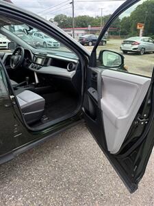 2013 Toyota RAV4 LE   - Photo 11 - Elkhart, IN 46514