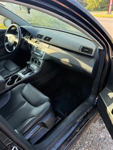 2007 Volkswagen Passat   - Photo 10 - Elkhart, IN 46514
