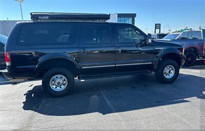 2004 Ford Excursion Limited   - Photo 2 - Elkhart, IN 46514