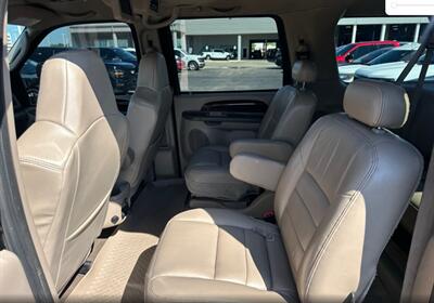 2004 Ford Excursion Limited   - Photo 11 - Elkhart, IN 46514