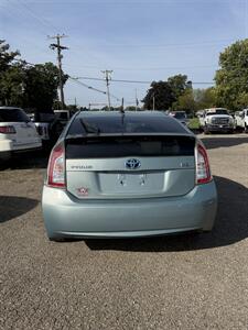 2013 Toyota Prius Base Hatchback   - Photo 5 - Elkhart, IN 46514