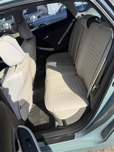 2013 Toyota Prius Base Hatchback   - Photo 14 - Elkhart, IN 46514