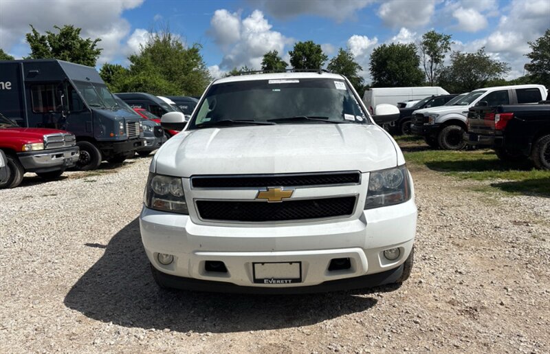 2013 Chevrolet Tahoe LT - Photo 7 - Elkhart, IN 46514