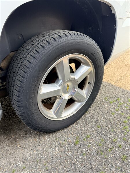 2013 Chevrolet Tahoe LT - Photo 29 - Elkhart, IN 46514