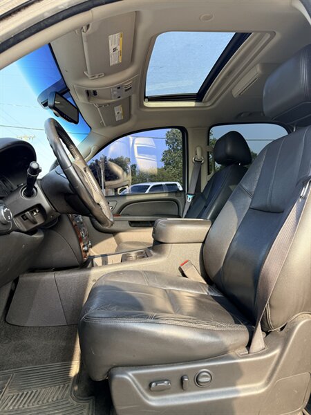 2013 Chevrolet Tahoe LT - Photo 22 - Elkhart, IN 46514