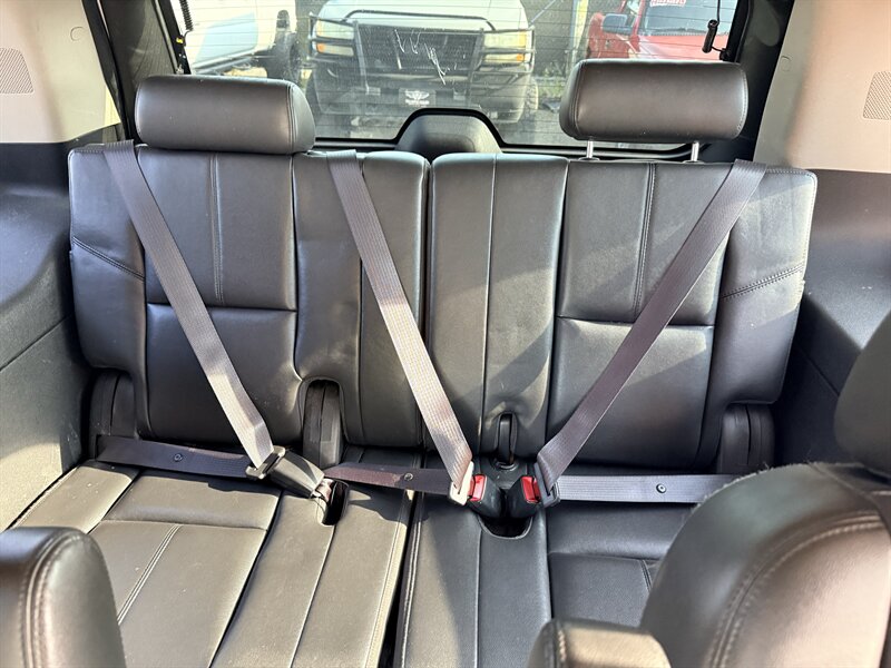 2013 Chevrolet Tahoe LT - Photo 24 - Elkhart, IN 46514