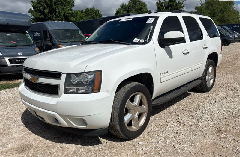 2013 Chevrolet Tahoe LT - Photo 1 - Elkhart, IN 46514