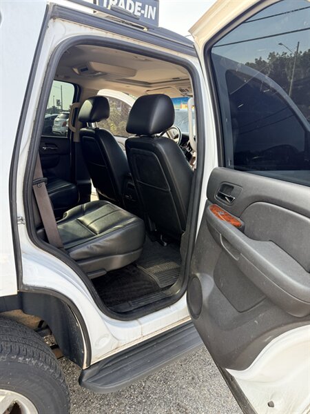 2013 Chevrolet Tahoe LT - Photo 26 - Elkhart, IN 46514