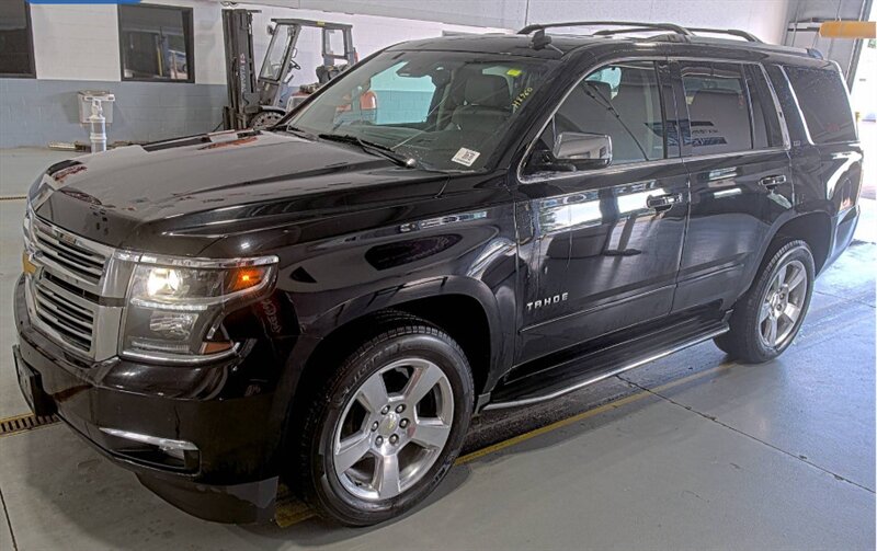 2015 Chevrolet Tahoe LTZ - Photo 19 - Elkhart, IN 46514