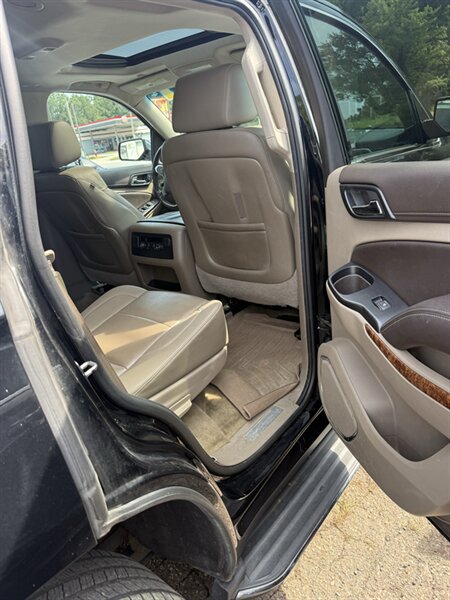 2015 Chevrolet Tahoe LTZ - Photo 12 - Elkhart, IN 46514