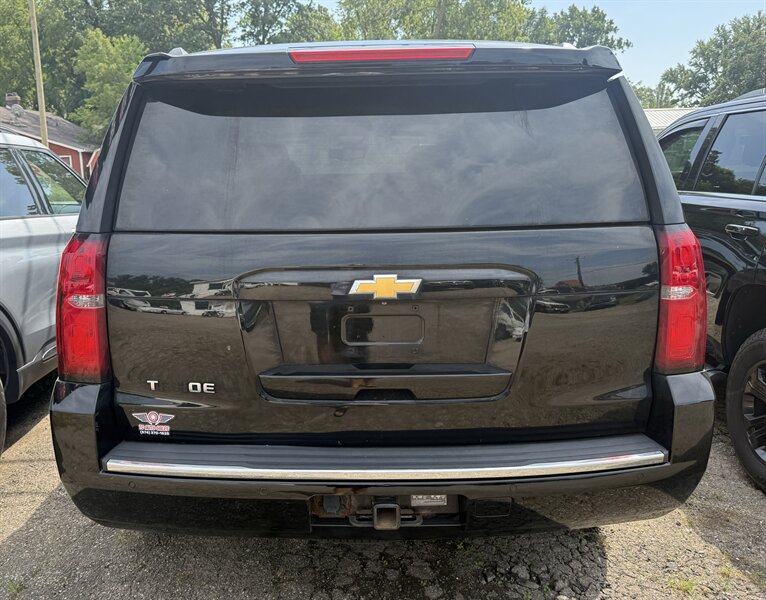 2015 Chevrolet Tahoe LTZ - Photo 4 - Elkhart, IN 46514