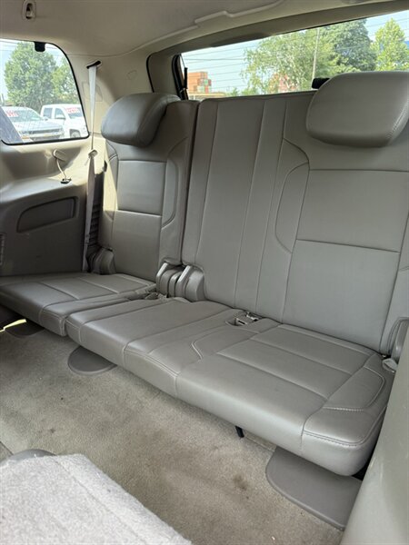 2015 Chevrolet Tahoe LTZ - Photo 10 - Elkhart, IN 46514