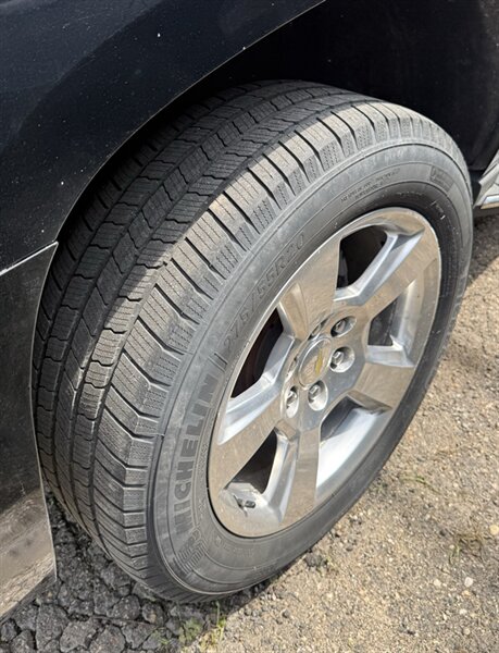 2015 Chevrolet Tahoe LTZ - Photo 14 - Elkhart, IN 46514
