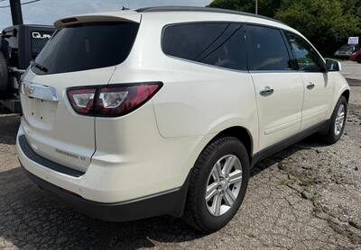 2013 Chevrolet Traverse LT   - Photo 5 - Elkhart, IN 46514