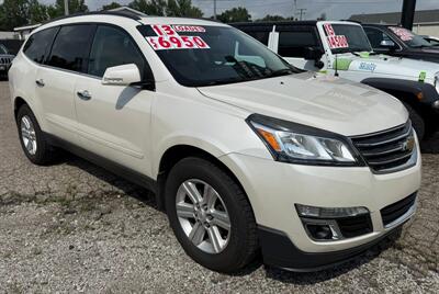 2013 Chevrolet Traverse LT   - Photo 2 - Elkhart, IN 46514