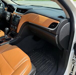2013 Chevrolet Traverse LT   - Photo 13 - Elkhart, IN 46514