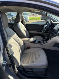 2023 Toyota Camry SE   - Photo 13 - Elkhart, IN 46514