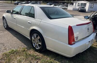 2010 Cadillac DTS Platinum   - Photo 3 - Elkhart, IN 46514