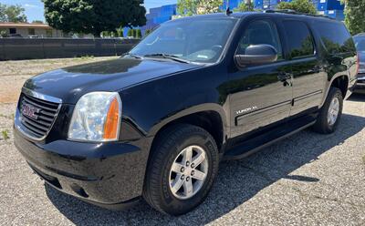 2013 GMC Yukon SLT   - Photo 1 - Elkhart, IN 46514